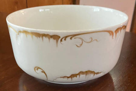 Schleiger 422 Cranberry Bowl