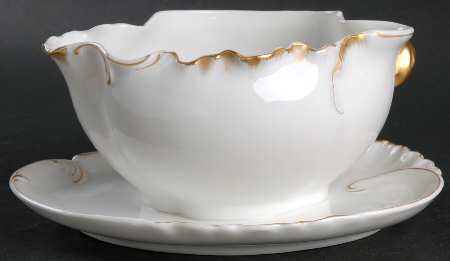 Schleiger 422 Gravy Boat with Attached Underplate
