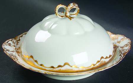 Schleiger 428 Round Covered Butter with Strainer