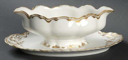 Schleiger 428 Gravy Boat with Attached Underplate