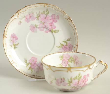 Schleiger 442d Flat Cup & Saucer Set