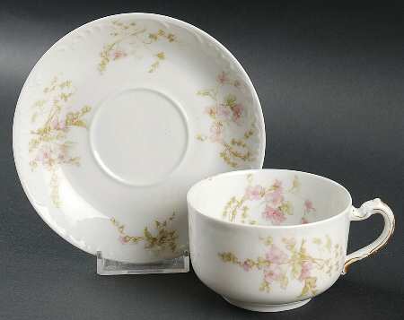 Schleiger 451 Flat Cup & Saucer Set