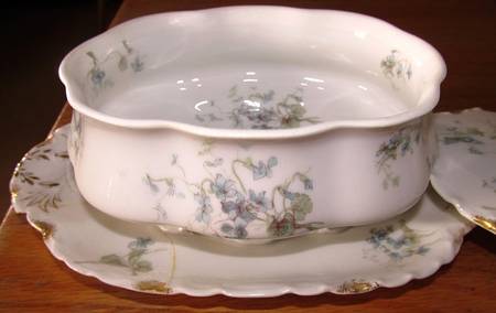 Schleiger 452i Gravy Boat w/Attached Underplate No Lid