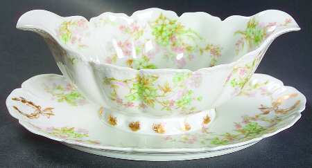Schleiger 45A Gravy Boat with Attached Underplate by Haviland