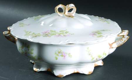 Schleiger 46 Round Covered Vegetable