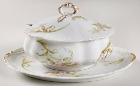 Schleiger 472c Gravy Boat & Lid w/Underplate