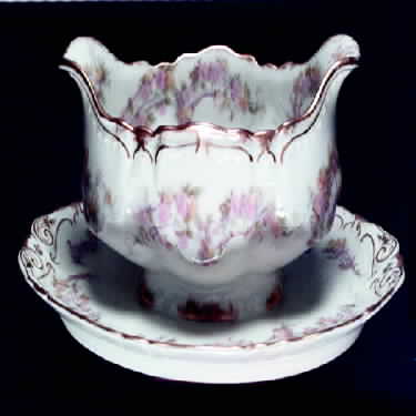 Schleiger 475e Gravy Boat with Attached Underplate