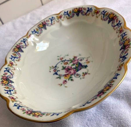 Schleiger 483a 9" Oval Vegetable Bowl
