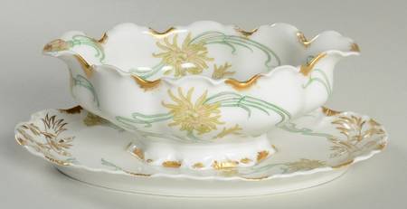 Schleiger 492 Gravy Boat with Attached Underplate