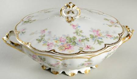 Schleiger 50 Round Covered Vegetable