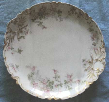 Schleiger 50a Handled Cake Plate