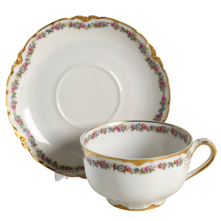 Schleiger 524 Flat Cup & Saucer Set