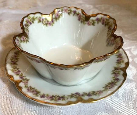 Schleiger 524A Ramekin & Saucer Set