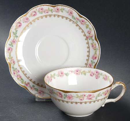 Schleiger 526 Flat Cup & Saucer Set
