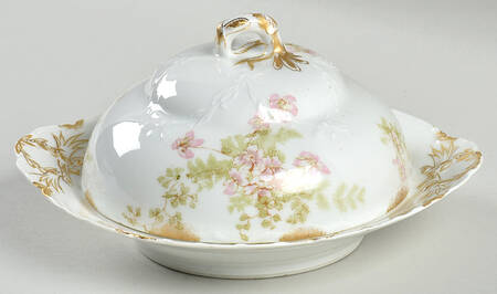 Schleiger 52D Round Covered Butter with Strainer