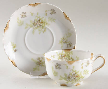 Schleiger 52h Flat Cup & Saucer Set
