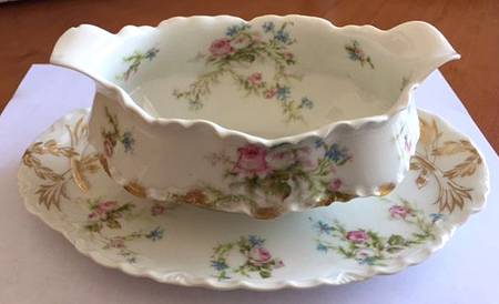 Schleiger 53C Gravy Boat with Attached Underplate