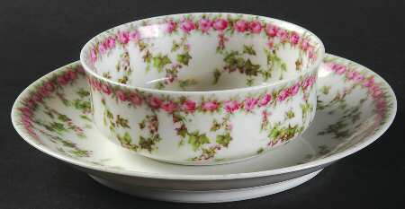Schleiger 547 Ramekin & Saucer Set