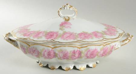 Schleiger 55 Oval Covered Vegetable