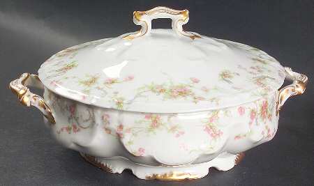 Schleiger 57 Round Covered Vegetable