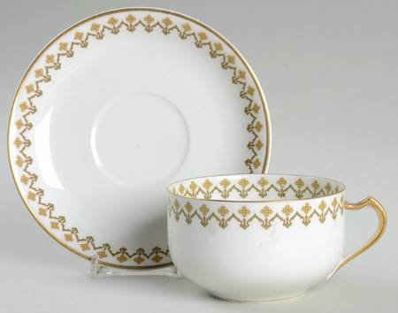 Schleiger 570 Flat Cup & Saucer Set