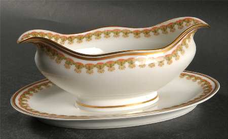 Schleiger 575 Gravy Boat with Attached Underplate
