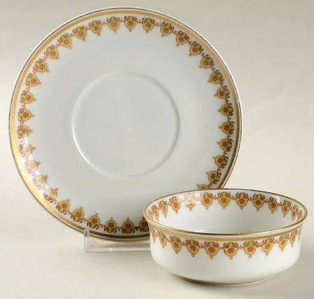 Schleiger 576 Ramekin & Saucer Set