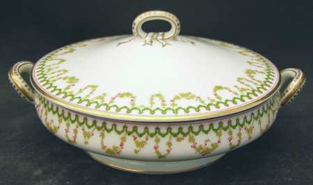 Schleiger 579 Round Covered Vegetable