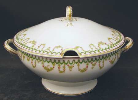 Schleiger 579 Tureen &  Lid