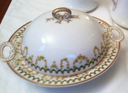 Schleiger 579 Round Covered Butter
