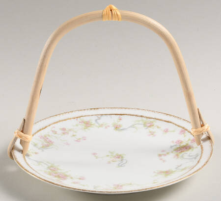 Schleiger 57J 5 3/8"-5 5/8" Bamboo Handled Serving Plate  HC
