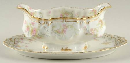 Schleiger 57N Gravy Boat with Attached Underplate