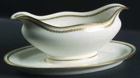 Schleiger 587 Gravy Boat with Attached Underplate