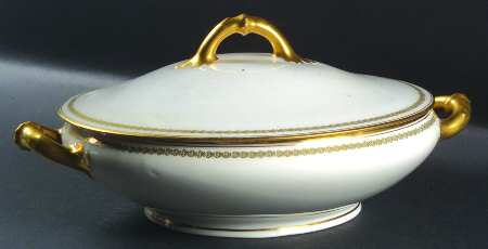 Schleiger 587 Round Covered Vegetable
