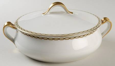 Schleiger 588 Round Covered Vegetable