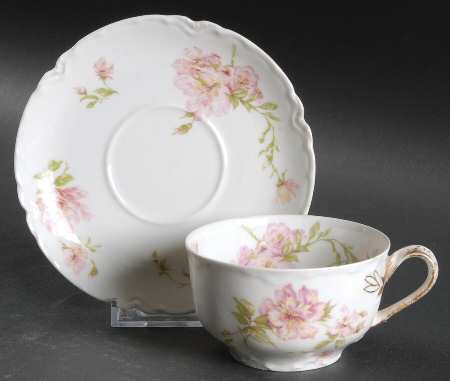 Schleiger 59 Flat Cup & Saucer Set