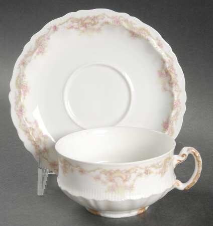 Schleiger 599 Flat Cup & Saucer Set