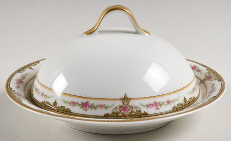 Schleiger 618 Round Covered Butter with Strainer