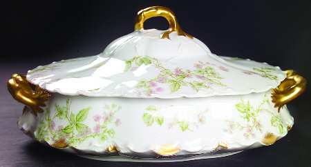 Schleiger 62 Oval Covered Vegetable
