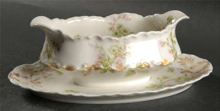 Schleiger 62 Gravy Boat with Attached Underplate