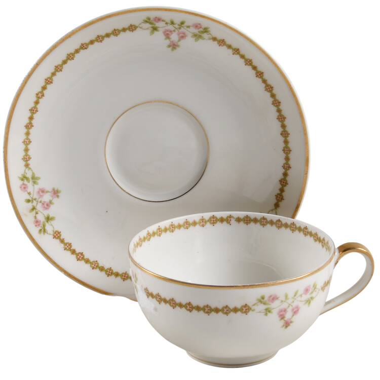 Schleiger 624 Flat Cup & Saucer Set