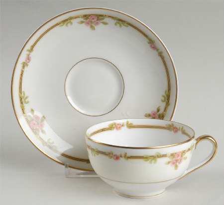 Schleiger 625 Flat Cup & Saucer Set