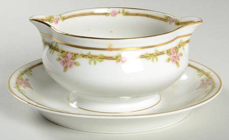 Schleiger 625 Round Gravy Boat/Attached Underplate