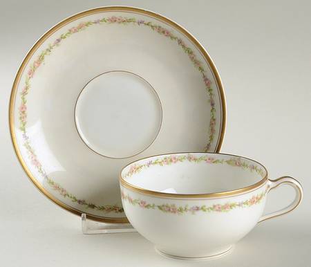 Schleiger 626 Flat Cup & Saucer Set