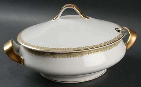 Schleiger 629 Tureen &  Lid