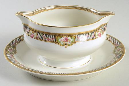 Schleiger 631 Gravy Boat with Attached Underplate