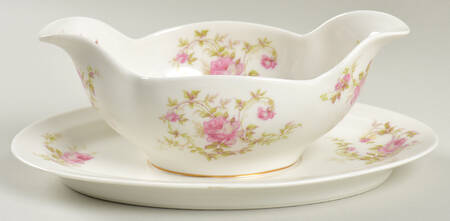 Schleiger 666 Gravy Boat with Attached Underplate