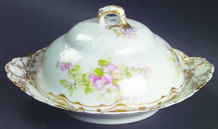 Schleiger 66d Round Covered Butter with Strainer
