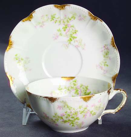 Schleiger 67 Flat Cup & Saucer Set