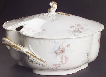 Schleiger 678A Tureen &  Lid